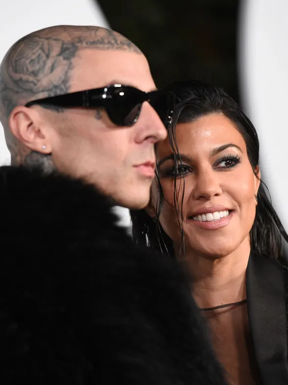 Blink-182 pospone gira mundial: Travis Barker regresa a EE. UU. en medio del embarazo de Kourtney Kardashian
