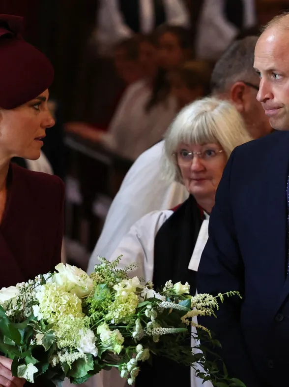 Kate Middleton homenajea a Isabel II en su primer aniversario con pendientes de perlas