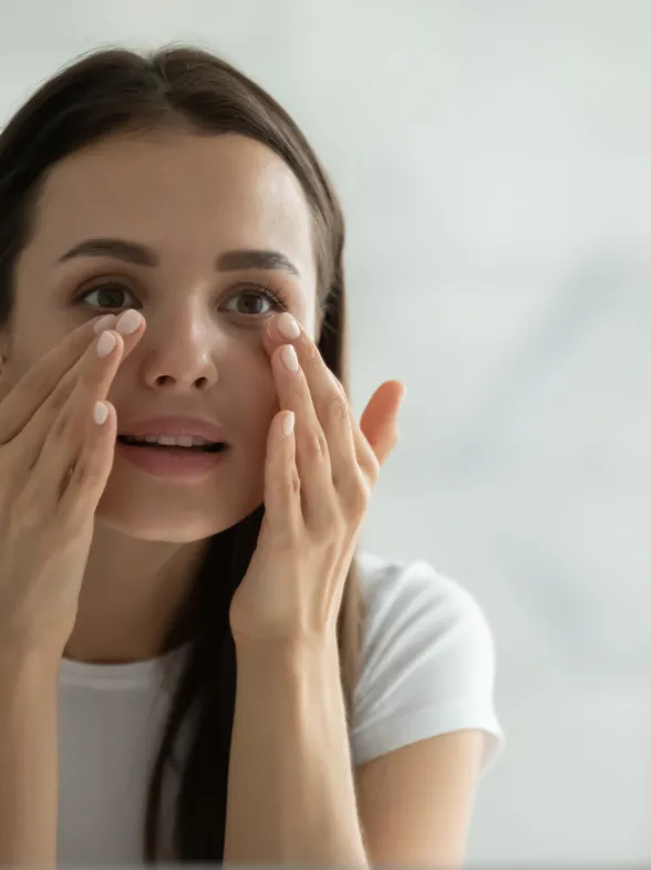 Crema para el contorno de ojos: ¿Cuál elegir y cuál es la mejor del mercado?