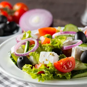La Dieta Mediterránea y su impacto en el hígado graso no alcohólico: descubrimientos importantes