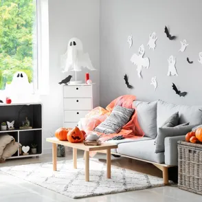 Decoración Halloween fácil de hacer: Fantasmas con luz para adornar la mesa