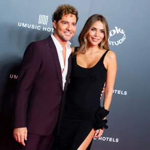 David Bisbal celebra dos décadas de éxito y presenta su nuevo álbum 'Me Siento Vivo'