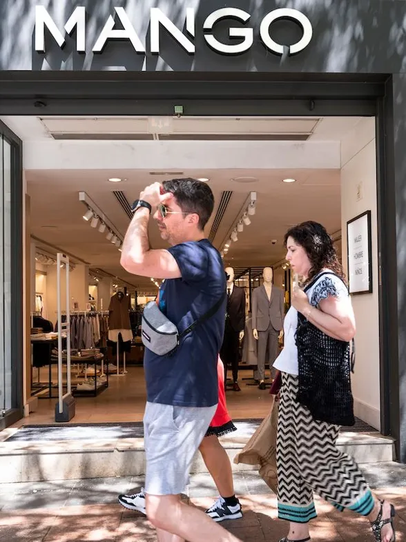 La IA llega al sector de la moda: Mango diseñará ropa con su propia inteligencia artificial generativa