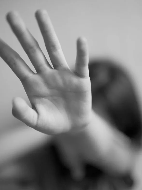 El estremecedor rostro de la realidad: El 80% de las víctimas de abuso a menores en España son niñas o adolescentes