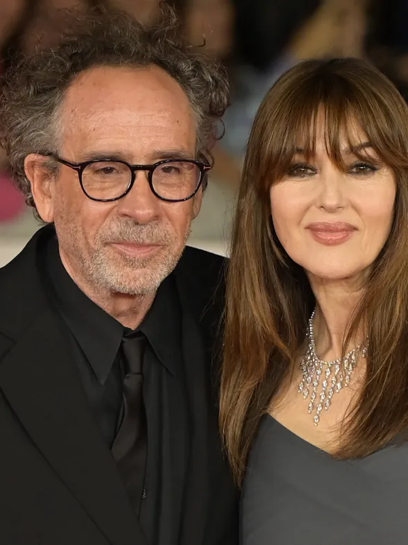 Mónica Bellucci y Tim Burton debutan como pareja oficial en el Festival de Cine de Roma