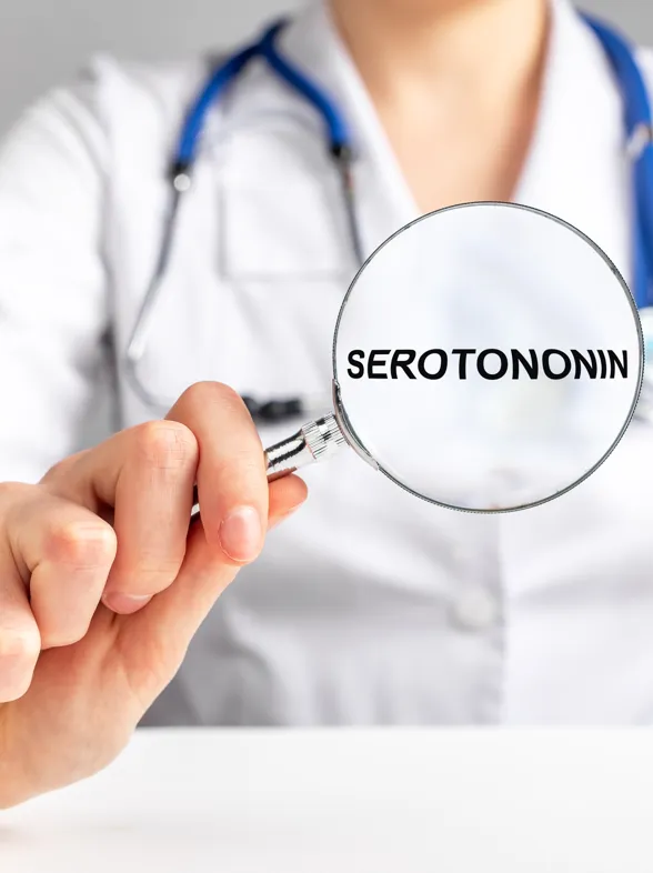 SEROTONINA Y COVID PERSISTENTE: ¿Qué nos revela la ciencia sobre nuestra "hormona de la felicidad"?