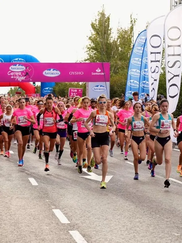 Última Carrera de la Mujer de 2023: Barcelona se llena de rosa
