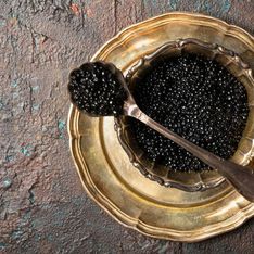Pourquoi déguste-t-on du caviar sur le dos de la main ?