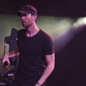 Enrique Iglesias anuncia su retiro de los escenarios