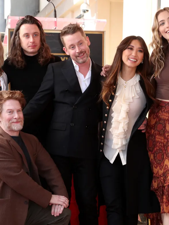 Macaulay Culkin, estrella de 'Solo en casa', recibe su estrella en el Paseo de la Fama de Hollywood a los 43 años