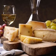 Les 4 accords vin et fromage à tester pour les fêtes !