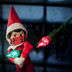 El Fenómeno viral del 'Elf on the Shelf': Más allá de las travesuras, los riesgos emocionales que esconde