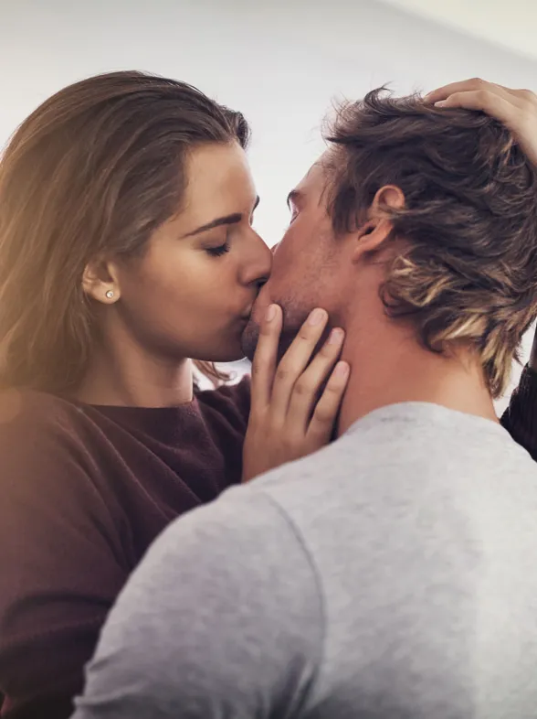 La enfermedad del beso: ¿Qué es, cómo se transmite y cómo se trata?