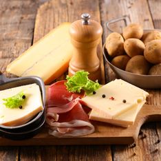 Comment choisir un bon fromage à raclette ? Les conseils de deux experts