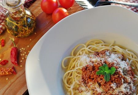 20 minutes seulement pour préparer le dîner ? Testez la recette du croque- monsieur façon carbonara