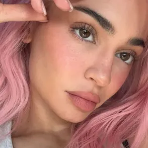Kylie Jenner: el rosa chicle vuelve a ser tendencia
