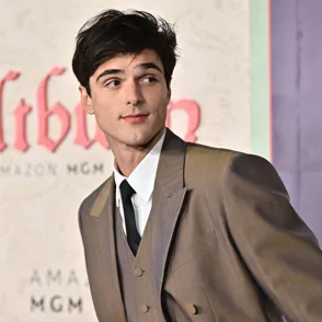 Jacob Elordi sustituirá a Andrew Garfield en Frankenstein de Guillermo del Toro