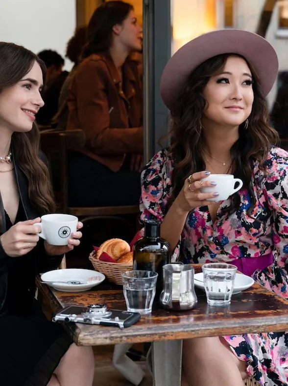 Ashley Park de "Emily en París" revela que estuvo al borde de la muerte tras un shock séptico