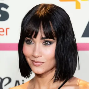 Aitana comparte sus 10 esenciales que lleva en el bolso y los preservativos son uno de ellos