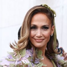 Tendencias moda 2024: Jennifer Lopez y el estilo 'Coquette' en el desfile de Elie Saab