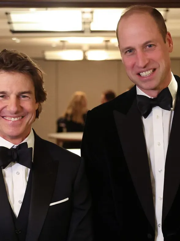 El príncipe Guillermo reaparece junto a Tom Cruise tras el susto de salud de Kate y Carlos