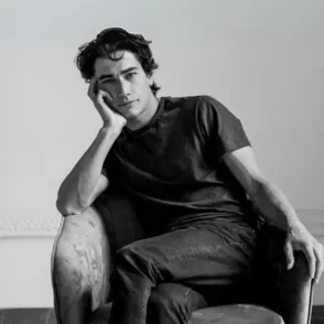 Enzo Vogrincic, de 'La Sociedad de la Nieve' revoluciona Madrid antes de los Premios Goya