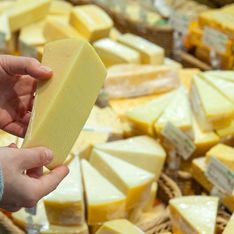 Voici comment bien choisir son fromage en supermarché selon cette diététicienne