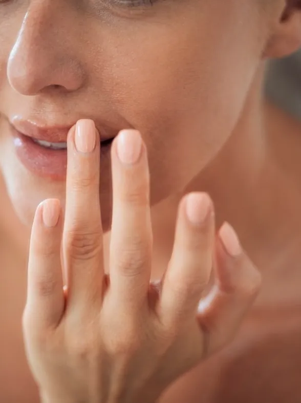 Dile adiós a los labios agrietados: ¡prueba el Lip Basting!