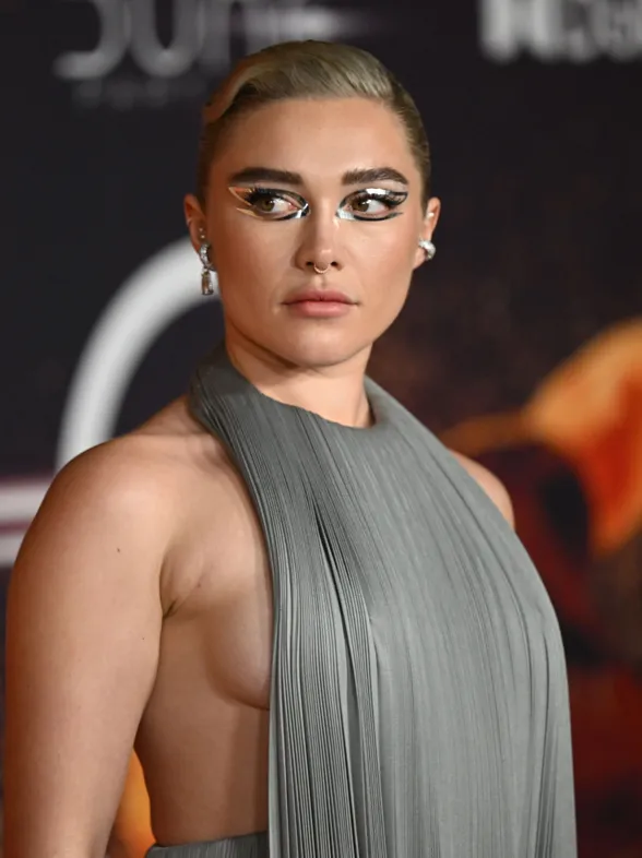 El maquillaje futurista de Florence Pugh es perfecto para ir de festival esta primavera y es de una marca española
