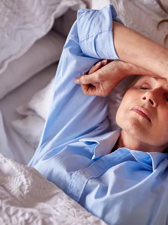 ¿Insomnio por la menopausia? ¡No estás sola! Consejos para recuperar el sueño