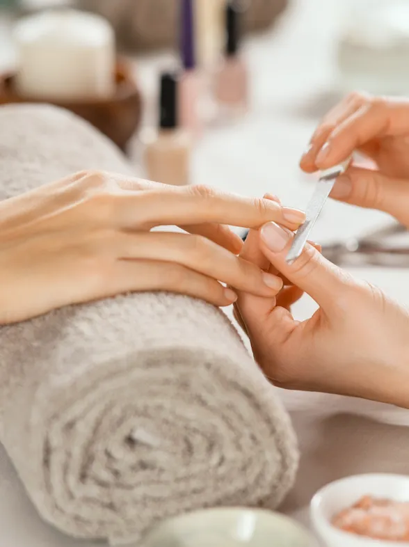 ¿Qué son los padrastros en las uñas y cómo evitar que salgan?