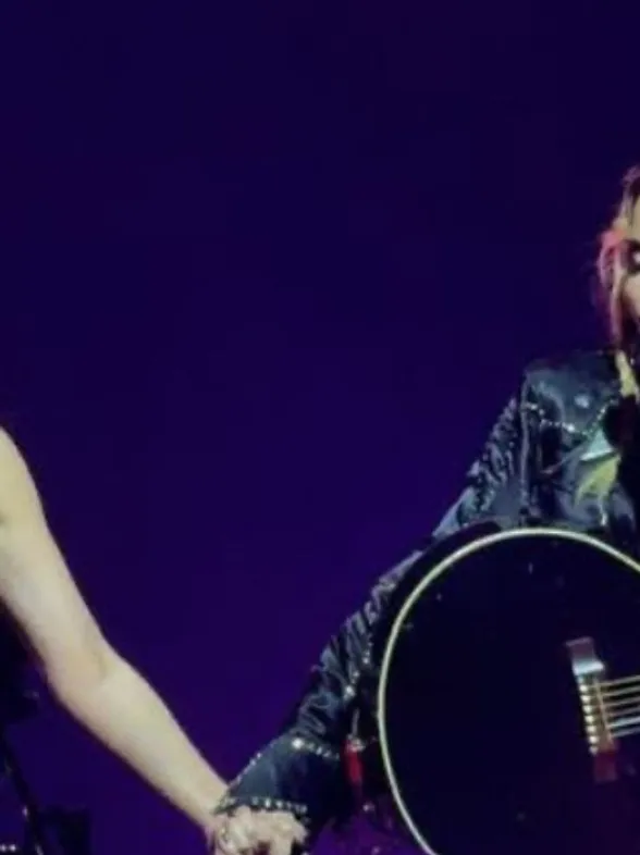 Kylie Minogue y Madonna sorprenden al público con un dueto histórico en el Día Internacional de la Mujer