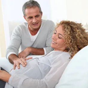 ¿Hijos sanos? La edad del padre marca la diferencia: nuevos riesgos revelados