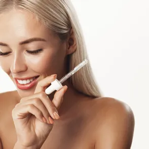 Sérum bronceador, el cosmético top para un 'efecto buena cara'