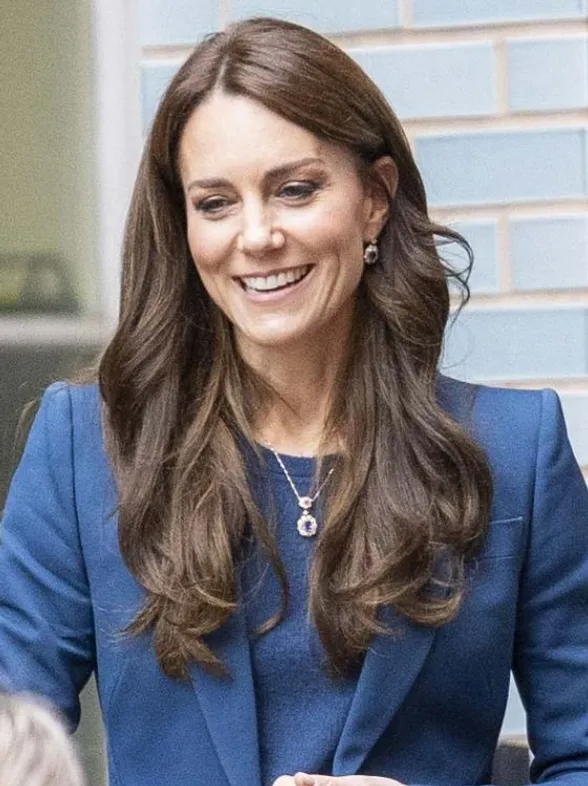 Kate Middleton supuestamente ha sido vista comprando con el príncipe Guillermo mientras crecen las "katespiraciones"