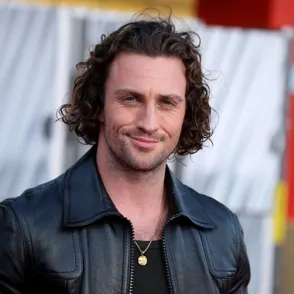 ¿Aaron Taylor-Johnson, el NUEVO James Bond? Guapo, Británico y Misterioso