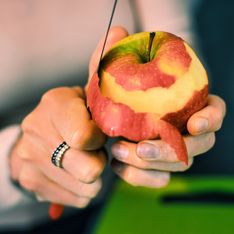 Manger une pomme avec la peau, est-ce une bonne idée ?
