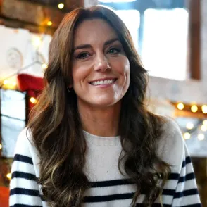 El jersey a rayas de Kate Middleton: un símbolo de cercanía que conquista a la realeza y es ideal para la primavera