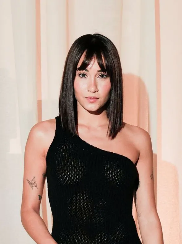 ¡Aitana a México con la cara hinchada! Operada de urgencia antes de su viaje
