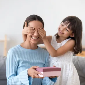 Los mejores perfumes para regalar por el Día de la Madre