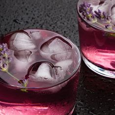 Ce cocktail original à base de fleur se réalise en seulement 3 ingrédients pour le printemps !