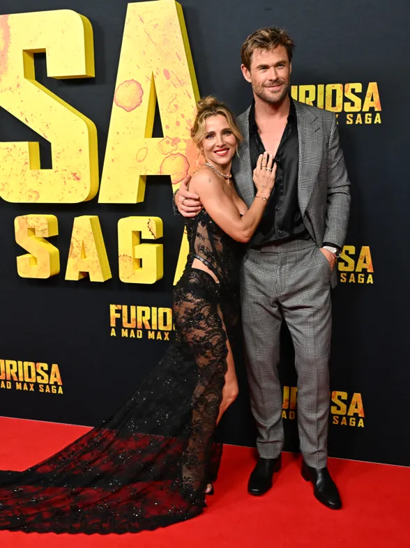 Elsa Pataky deslumbra en la alfombra roja con un vestido de encaje negro