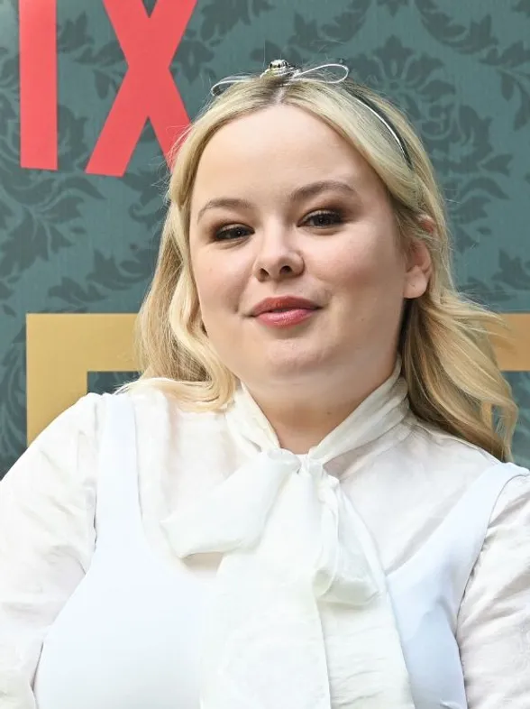 Nicola Coughlan de 'Bridgerton' desafía tabúes con escenas íntimas: 'Quería más desnudez por una razón poderosa'