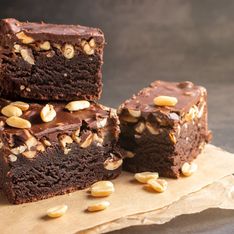 Alerte gourmandise : Cyril Lignac partage une recette incroyable de brownie aux cacahuètes, prêt en 15 minutes !