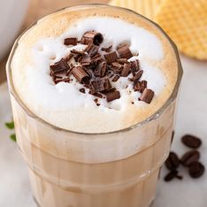 Ce latte chocolat beurre de cacahuètes prêt en 5 minutes va devenir votre nouveau rituel du matin