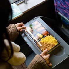 Ne mangez plus jamais ces aliments dans le train, on vous explique pourquoi !