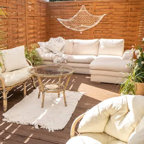 Lidl triunfa con la solución perfecta para tu terraza que te protegerá del sol (y no es una sombrilla)