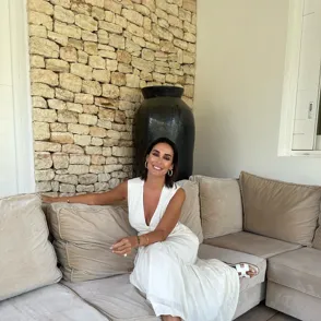Lidl agotará el vestido blanco ibicenco que amarán las pijas en verano por 14,99 euros: elegante, cómodo y no marca