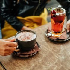 Est-ce vrai que le thé et le café déshydratent ? Cette diététicienne répond !