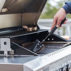 Découvrez les meilleurs accessoires de nettoyage pour un Barbecue toujours impeccable !
